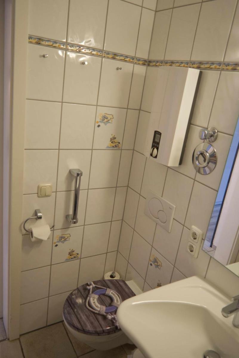 Inselblume 80 - Gemuetliche Ferienwohnung, Blick Auf Die Fehmarnsundbruecke Burgtiefe auf Fehmarn Exterior foto